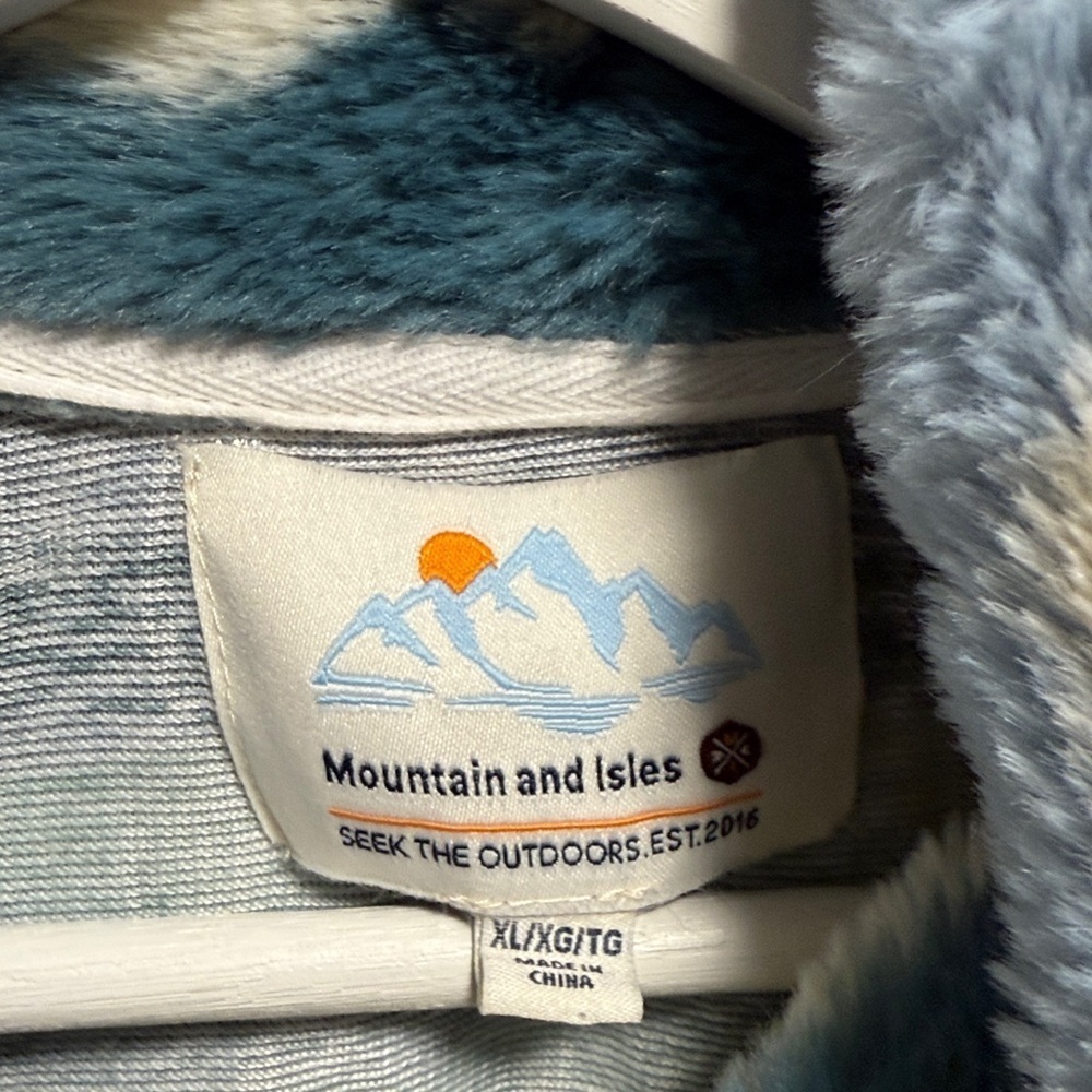 Mountain and isles sherpa Pullover - Picture 5 of 5
